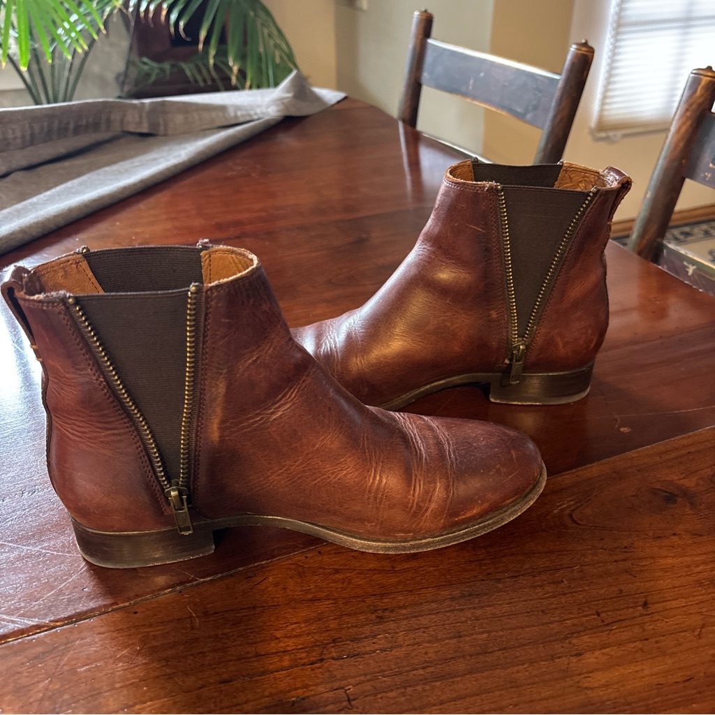 Brown Leather Ankle Boots With Zipper